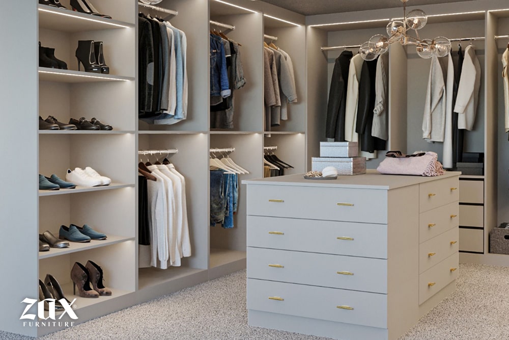 Dressing Room 13