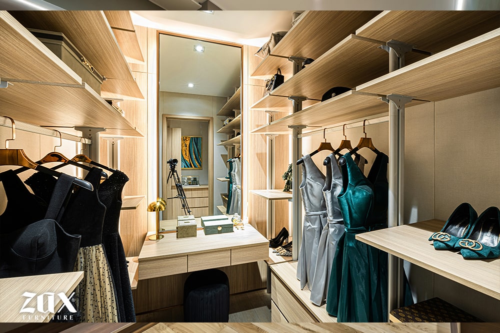 Dressing Room 7